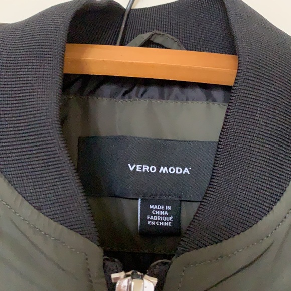 NWT Vero Moda winter coat. Size Small - Picture 4 of 5